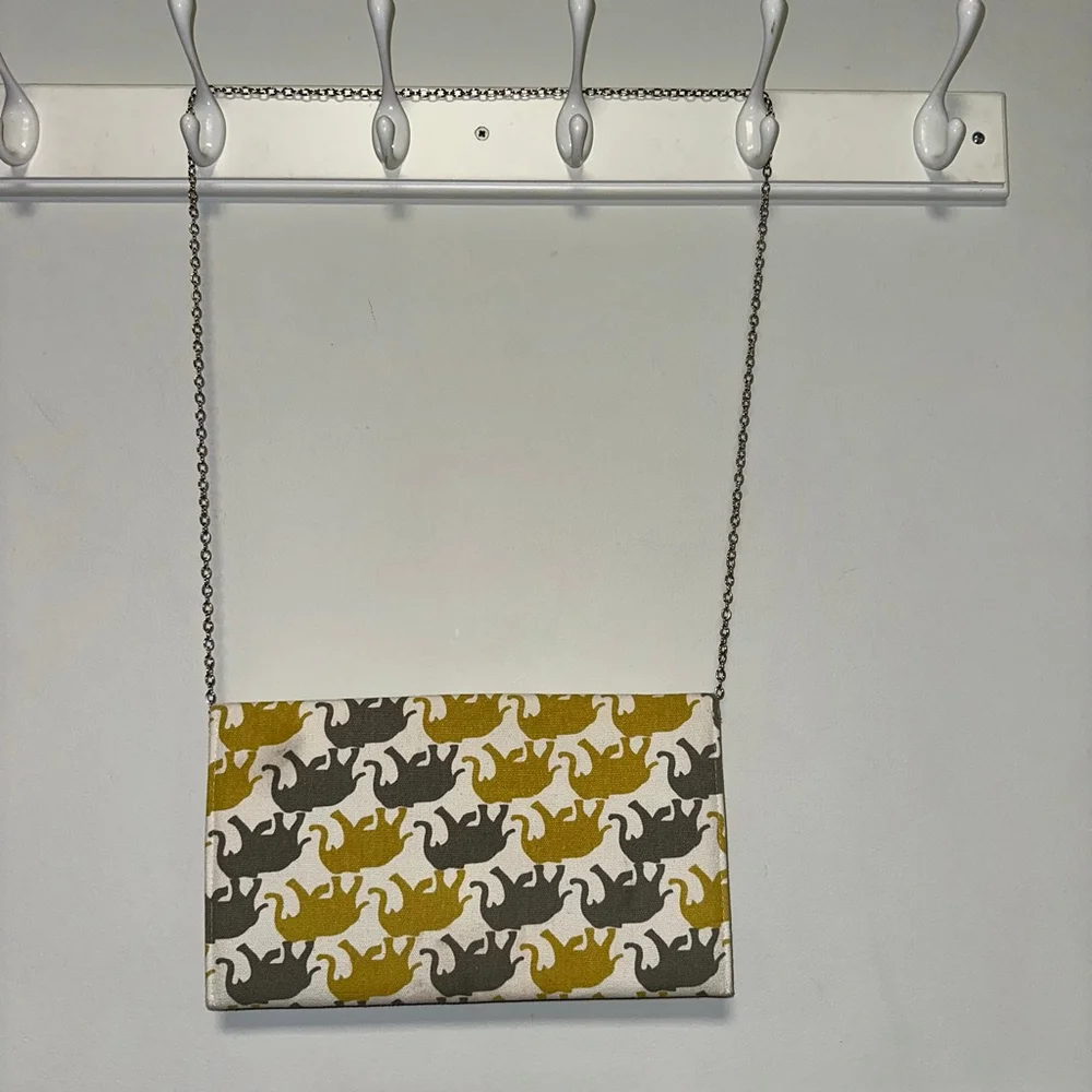 Women's Clutch Purse White/Yellow/Gray Elephant Print Chain Strap Canvas